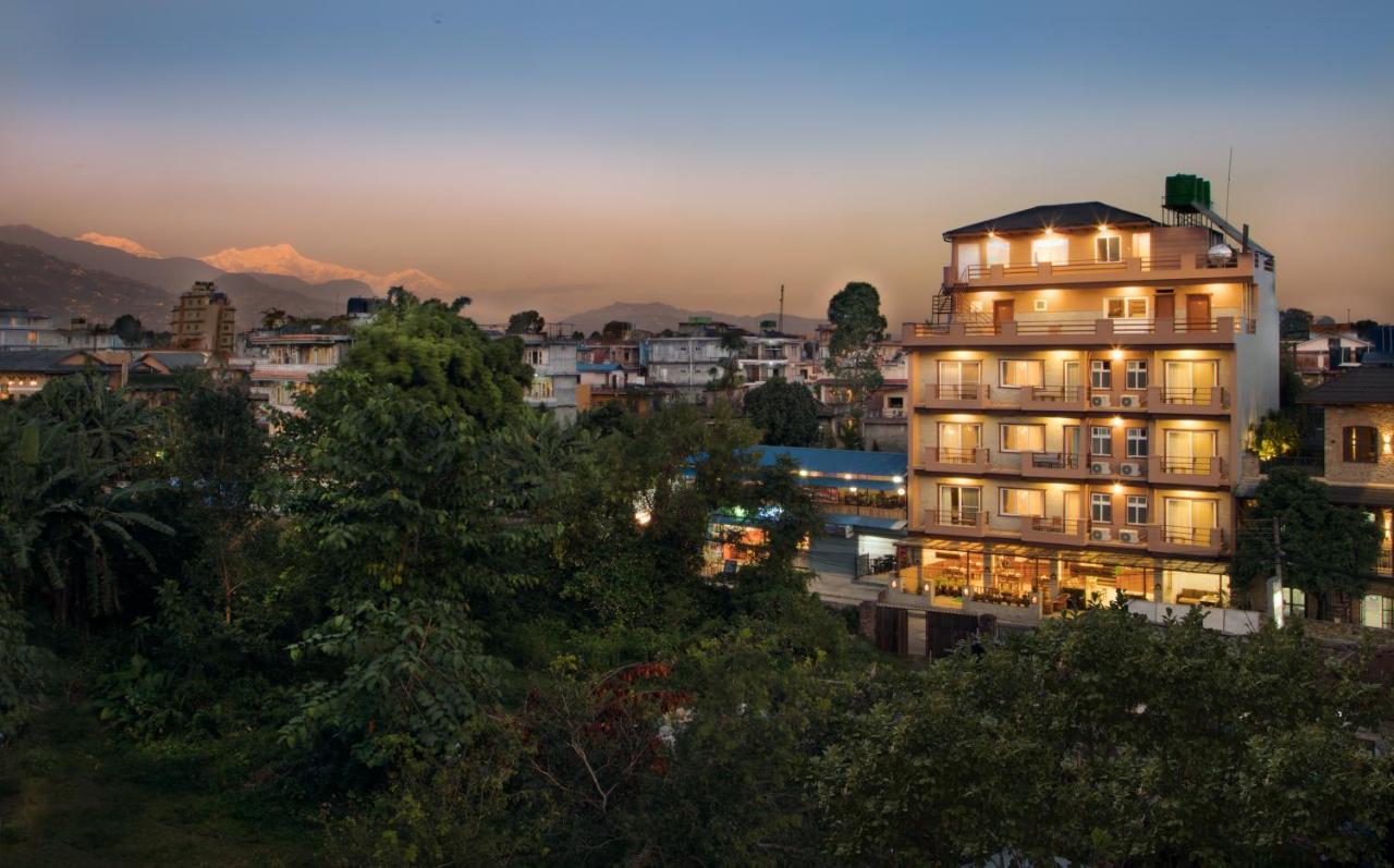 Hotel Lake Shore Pokhara Exterior foto